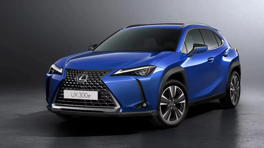 gamma-lexus-2023-le-novita-in-arrivo-guidate-da-ux-300e-ad-alta-autonomia