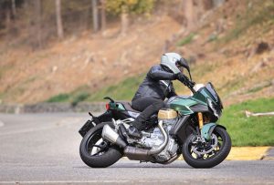 moto-guzzi-v100-mandello-la-prova-su-strada