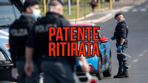 posti-di-blocco-strage-di-patenti-ritirate-una-marea-di-persone-pizzicate-dallalcool-test