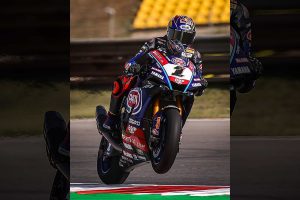 sbk-portimao-2022-razgatlioglu-vince-una-gara-1-ridotta