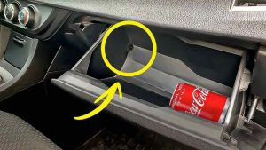 cassetto-portaoggetti-la-funzione-segreta-che-in-auto-ignorano-tutti