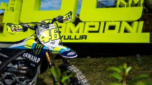 valentino-rossi-due-allievi-gli-soffiano-la-vittoria-della-100-km-dei-campioni