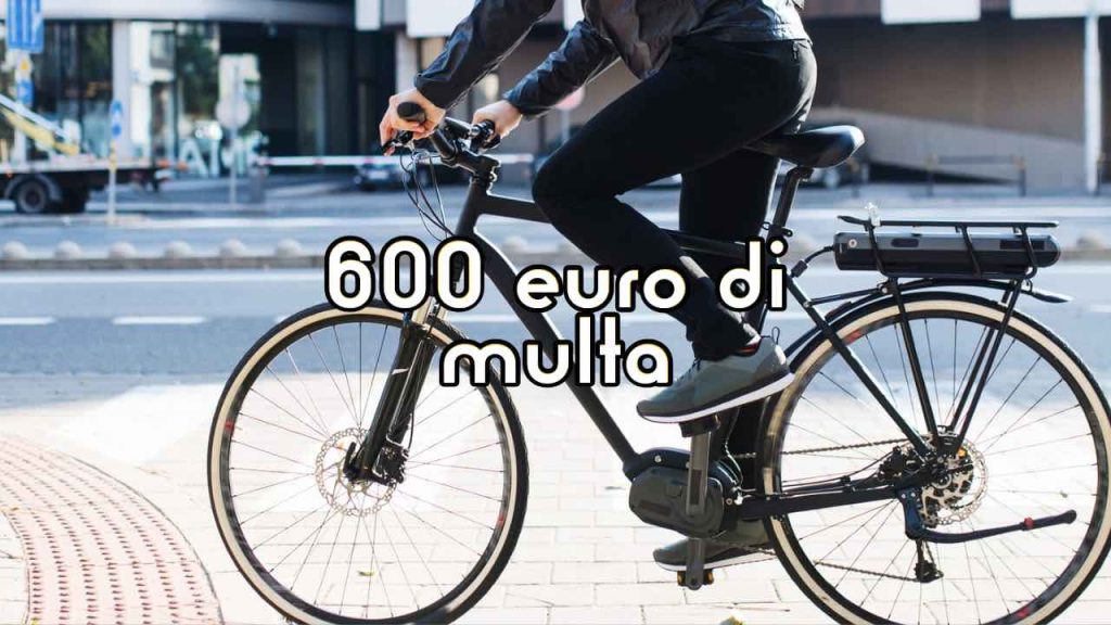 e600-di-multa-per-chi-fa-questo-mentre-prende-la-bici-multe-per-tutti