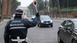 posti-di-blocco-e400-di-multa-per-tutti-le-stanno-facendo-a-tutti