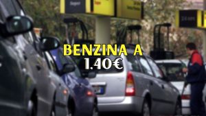 benzina-a-e1-40-tutti-di-corsa-a-fare-il-pieno-code-a-non-finire-a-due-passi-da-casa