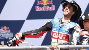 alex-rins-perde-una-scommessa-interviene-la-futura-moglie