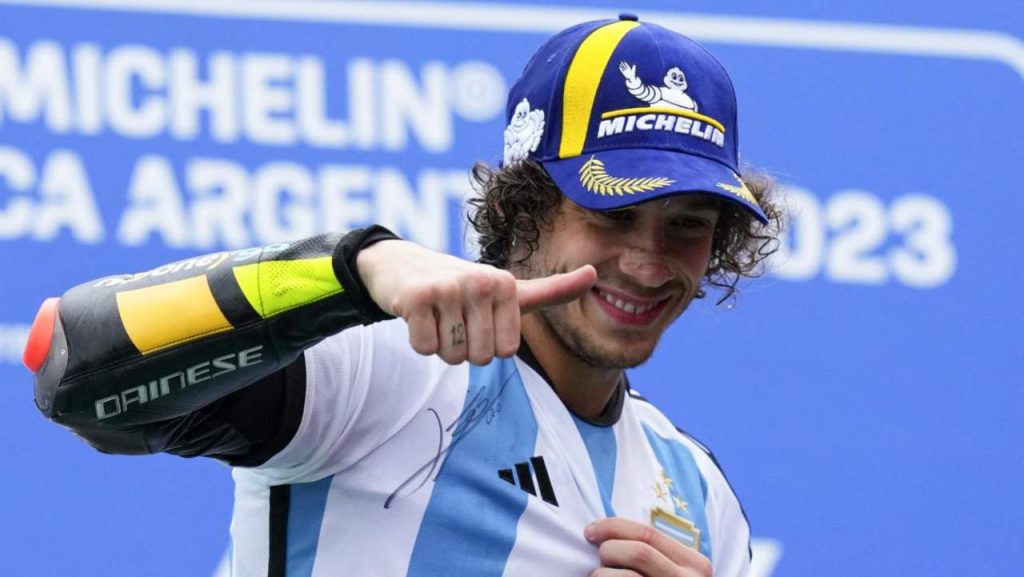 motogp-marco-bezzecchi-la-vittoria-nel-segno-di-valentino-rossi