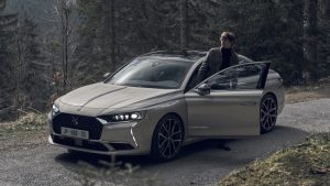 ds-9-e-tense-model-year-2023-novita-opera-per-le-due-ibride-plug-in