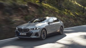 nuova-bmw-serie-5-cambia-tutto-i5-e-la-versione-elettrica