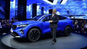 renault-rafale-il-suv-coupe-con-la-novita-e-tech-phev-4x4