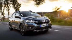 dacia-sandero-streetway-e-stepway-convincono-con-il-prezzo-e-non-solo