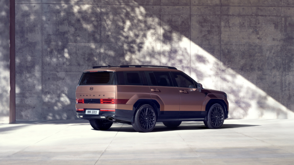 nuova-hyundai-santa-fe-il-debutto-ufficiale