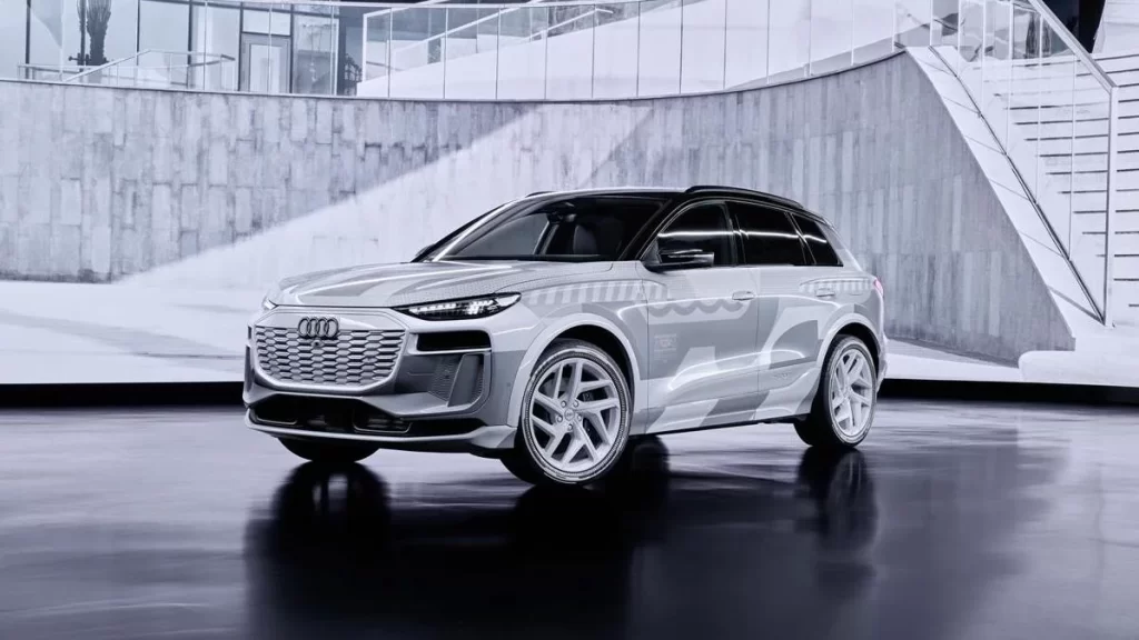 gamma-audi-2024-lanno-della-transizione-con-audi-q6-e-tron-e-il-restyling-della-a8