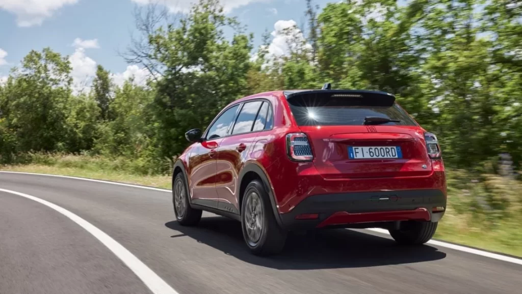 auto-in-arrivo-a-gennaio-2024-byd-amplia-lofferta-fiat-introduce-600-mild-hybrid