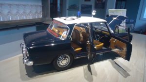 la-lancia-thema-al-centro-culturale-franzoni-auto