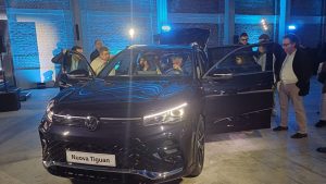 tris-di-novita-per-volkswagen-nuova-tiguan-passat-e-id-7