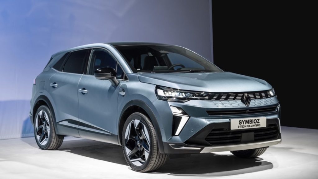 renault-symbioz-diversissimo-e-simile-a-captur-compatto-con-spazio-da-grande