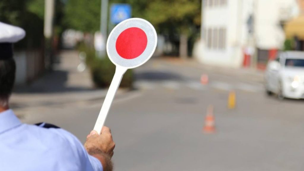 stanno-arrivando-un-sacco-di-multe-e-casa-il-nuovo-divieto-e-tremendo