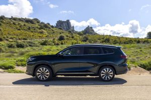 ebro-s800-phev-el-suv-espanol-que-quiere-conquistar-a-las-familias